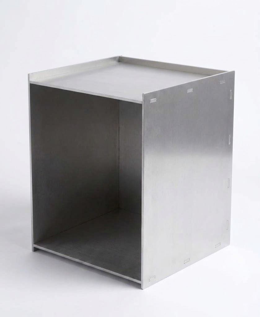 Aluminiums sofabord set fra højre