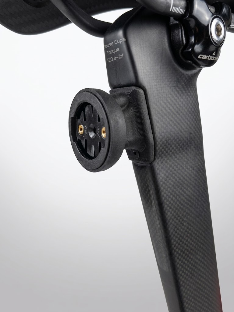 3D-printet Garmin Varia radar beslag monteret på Specialized aero saddelpind